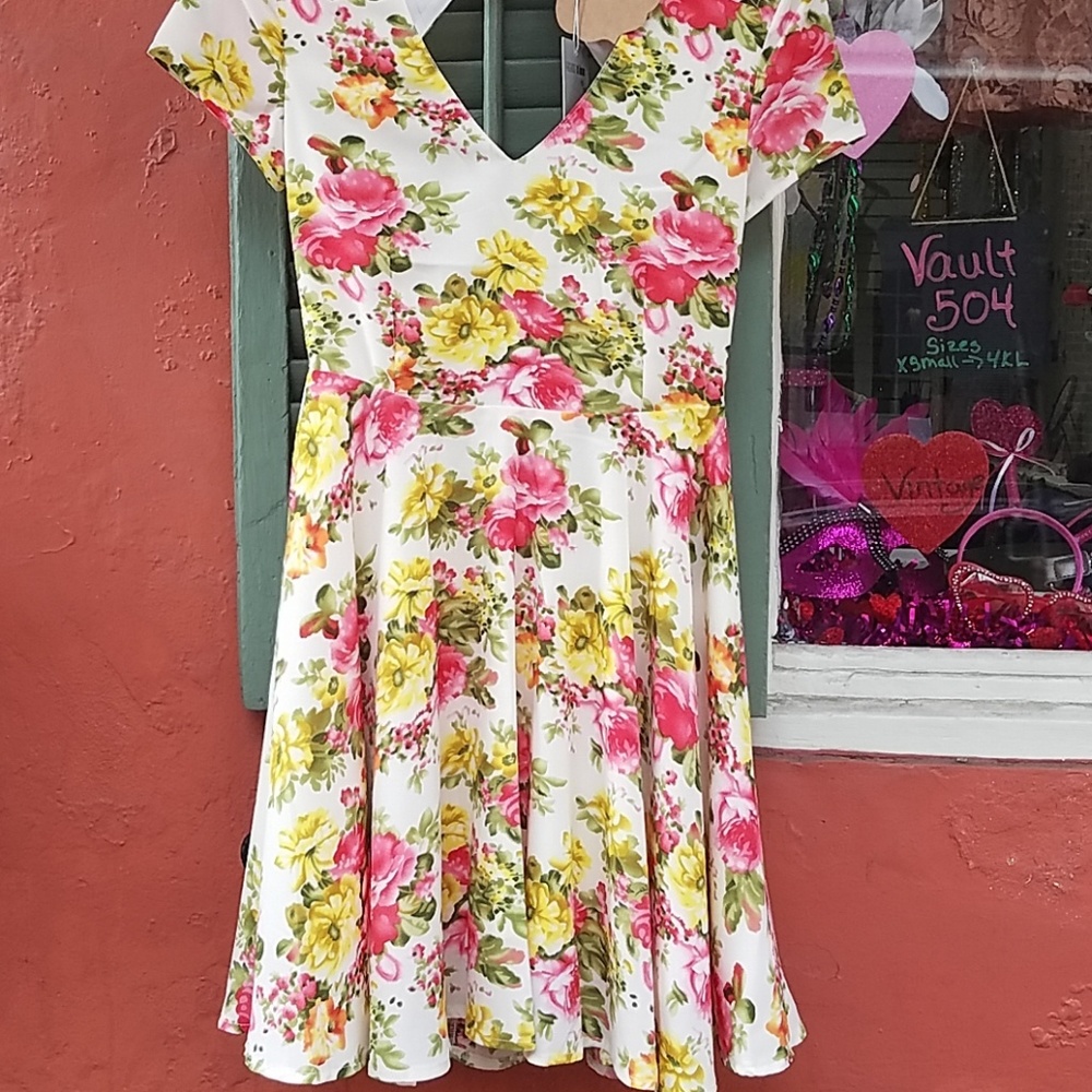 Short sleeve spring party dress